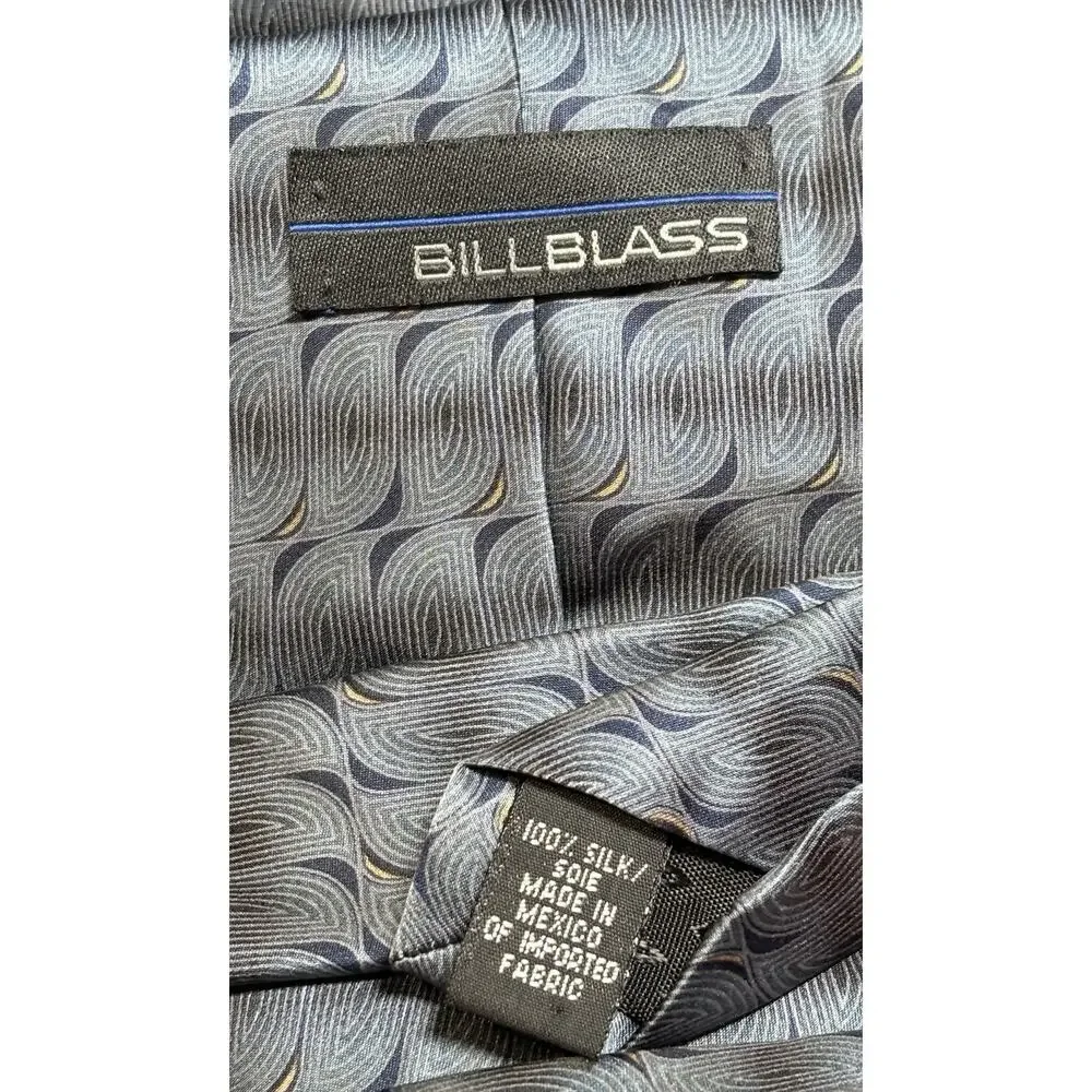 Bill Blass Black Label Men's 100% Silk Geometric Necktie Blue Gray 61